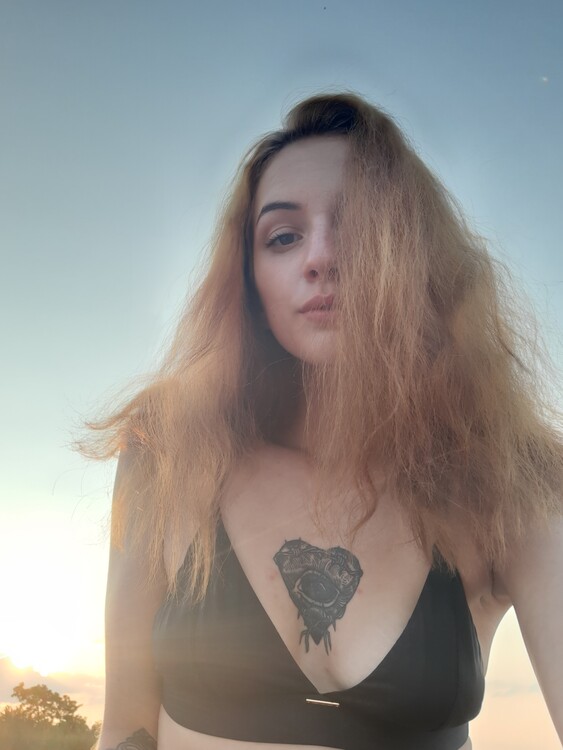 Valeriy international kisses dating site