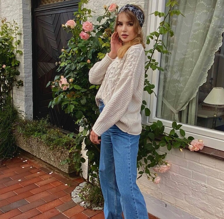 Julia international dating england