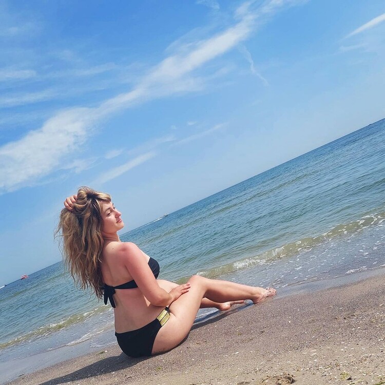 Tonya international dating paris