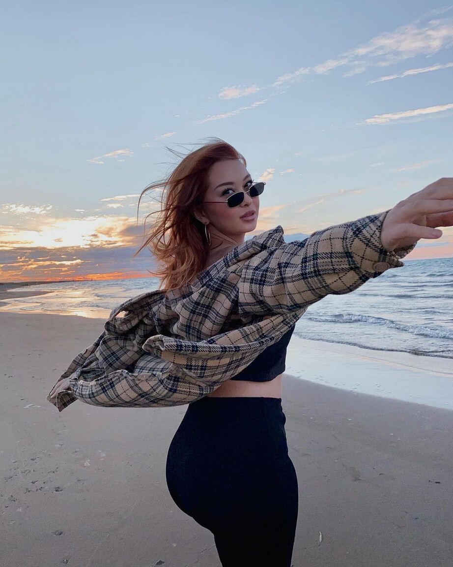 Diana international dating page