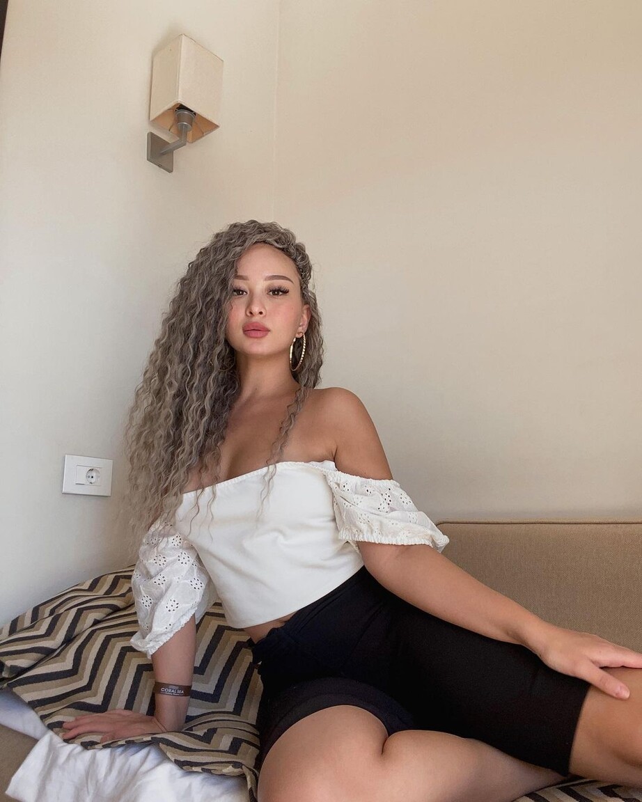 Diana international dating page