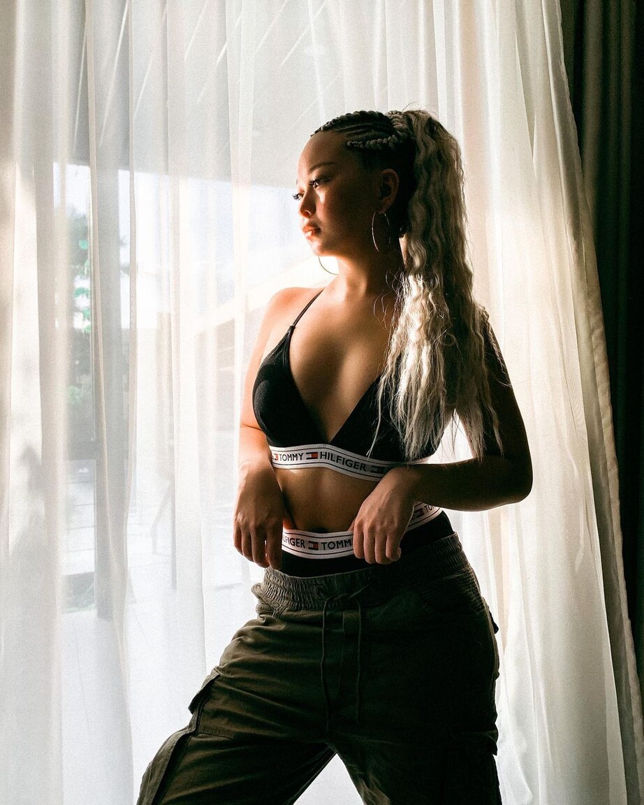 Diana international dating page